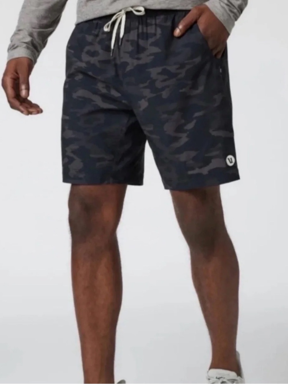 Vuori Kore 7” Athletic Shorts Men’s XL Camo Performance